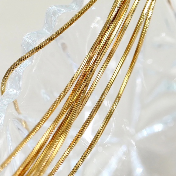 14K Gold Filled Minimalistic Chain Necklace - Picture 5 of 6